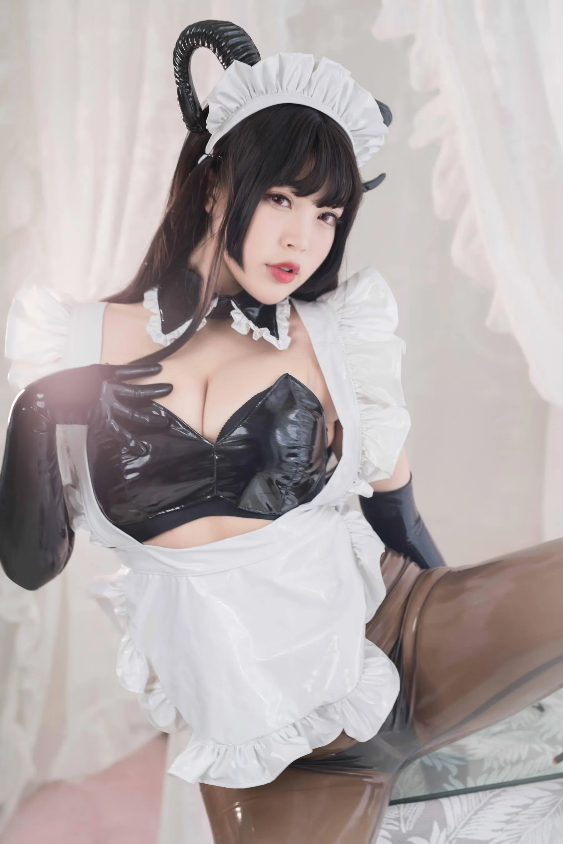 白烨 – NO.54 胶衣魅魔姐姐 [59P]插图